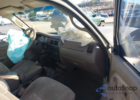 2002 Toyota Tacoma from USA, damaged, VIN 5TEVL52N02Z053917